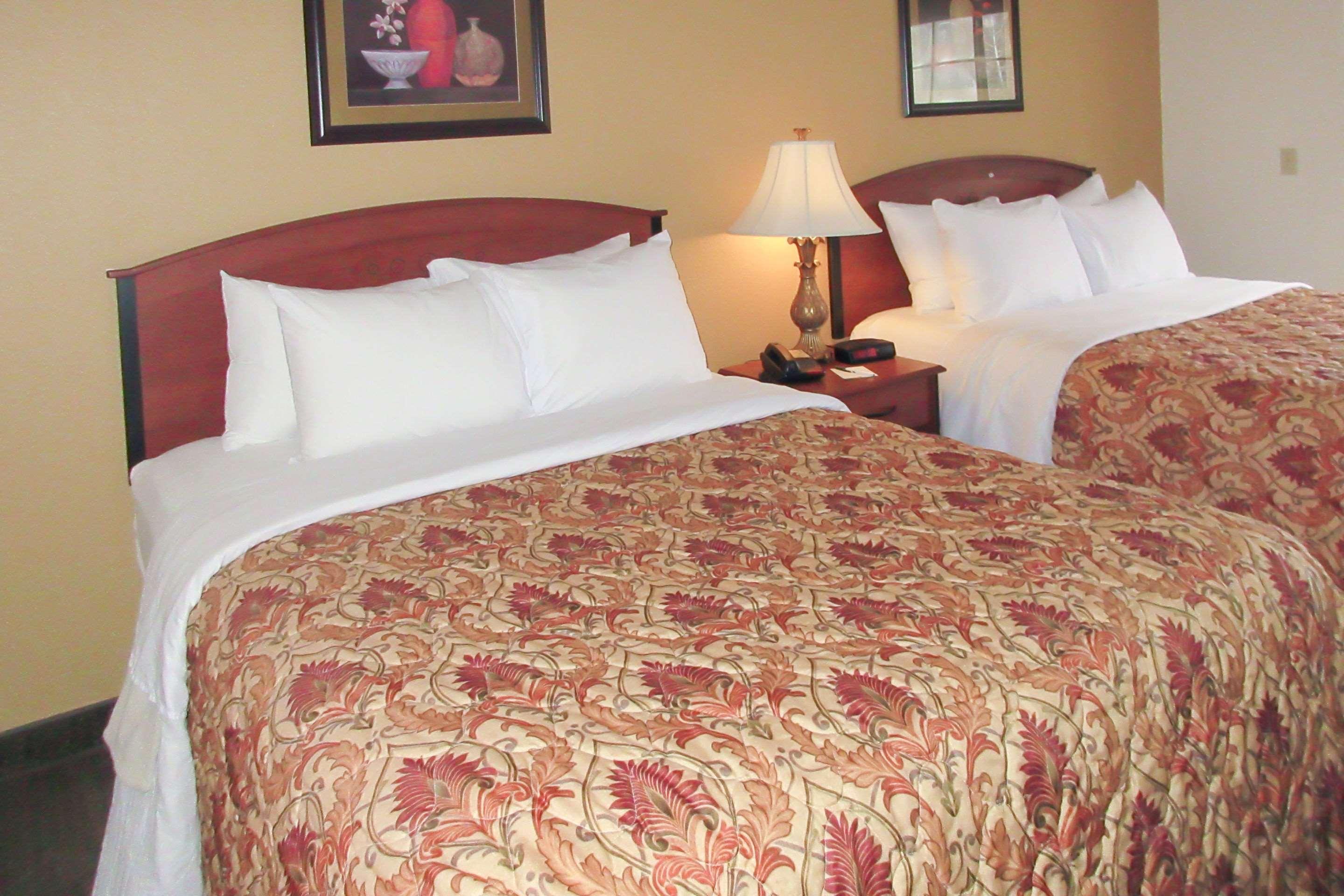 Quality Inn & Suites Prestonsburg Next To Mountain Arts Center Esterno foto