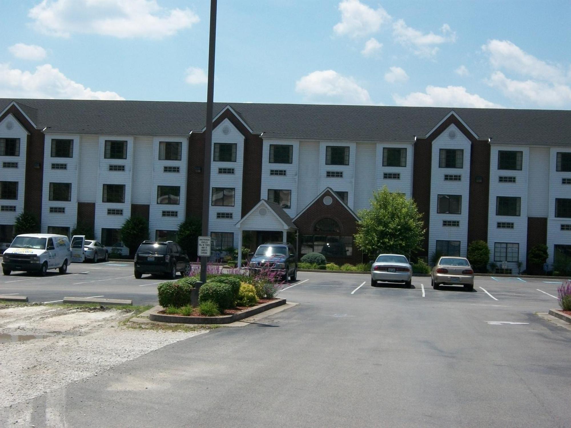 Quality Inn & Suites Prestonsburg Next To Mountain Arts Center Esterno foto