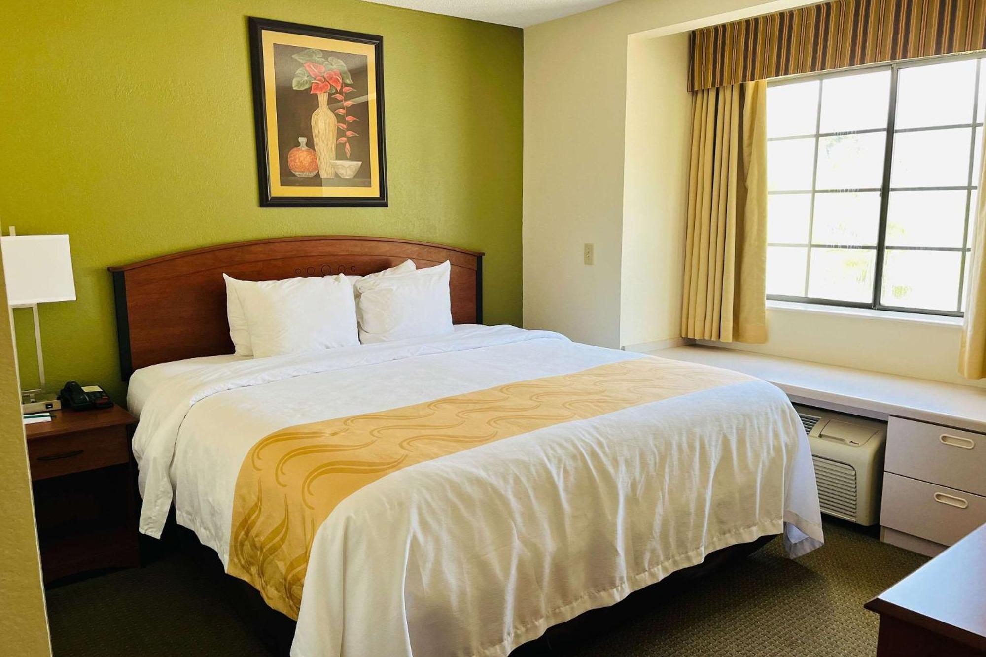 Quality Inn & Suites Prestonsburg Next To Mountain Arts Center Esterno foto