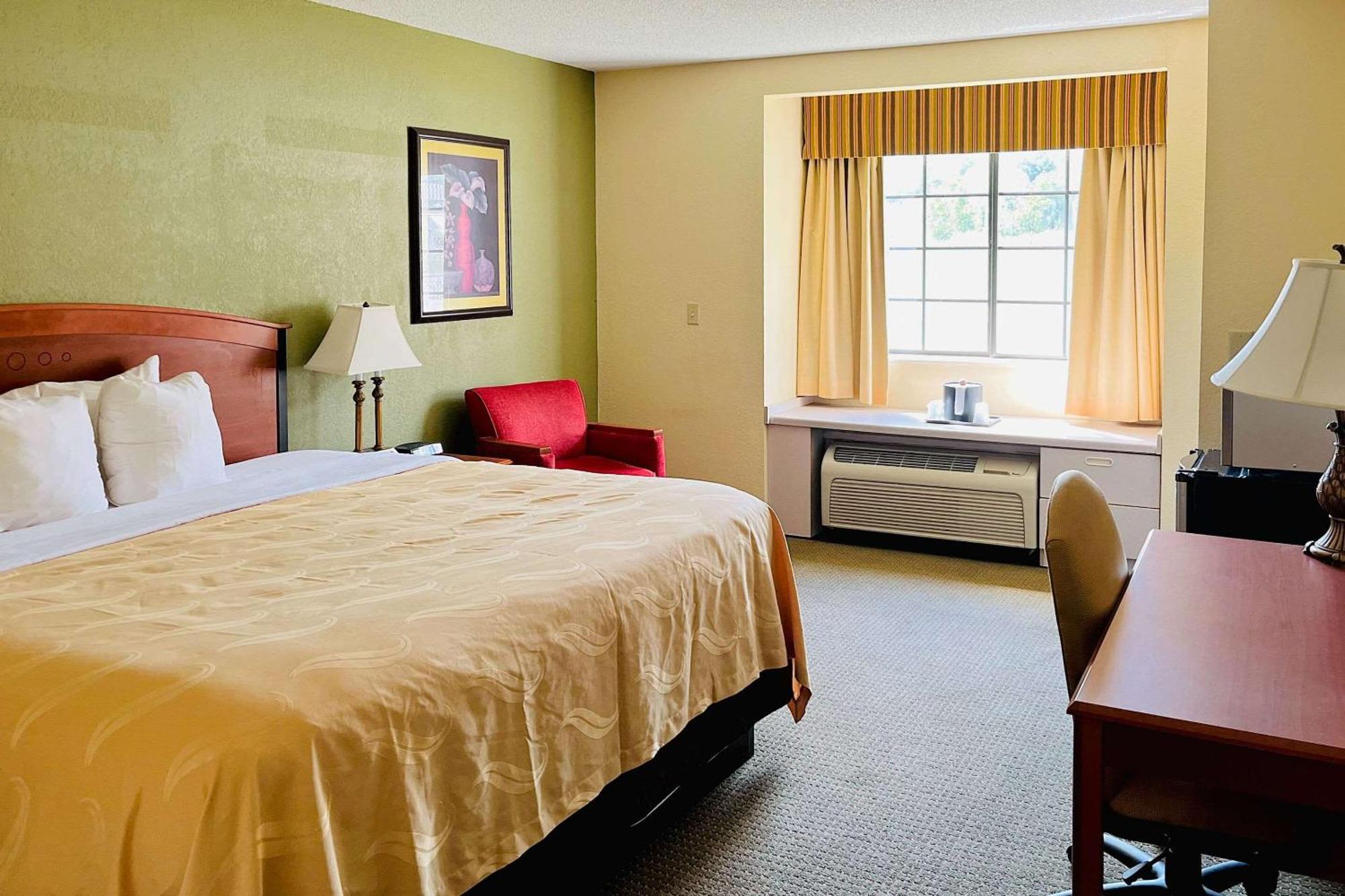 Quality Inn & Suites Prestonsburg Next To Mountain Arts Center Esterno foto