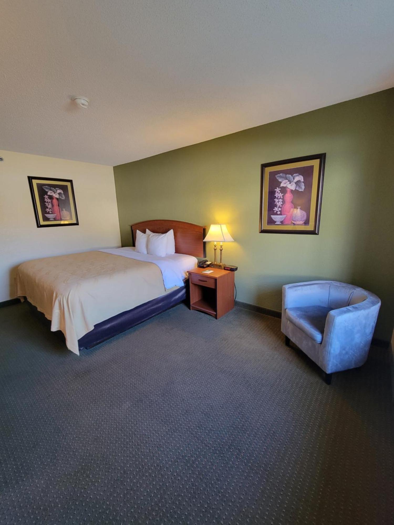 Quality Inn & Suites Prestonsburg Next To Mountain Arts Center Esterno foto