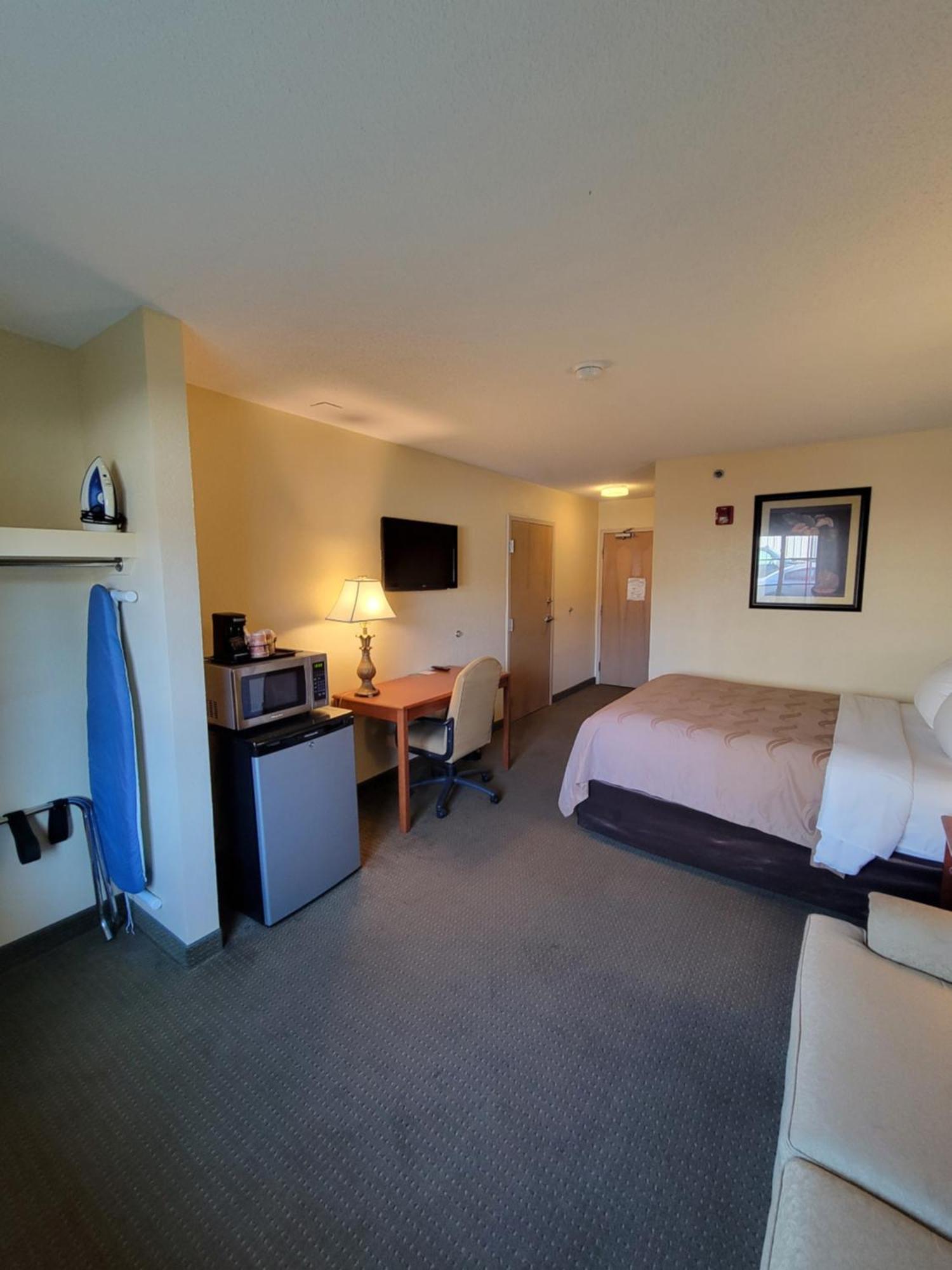 Quality Inn & Suites Prestonsburg Next To Mountain Arts Center Esterno foto
