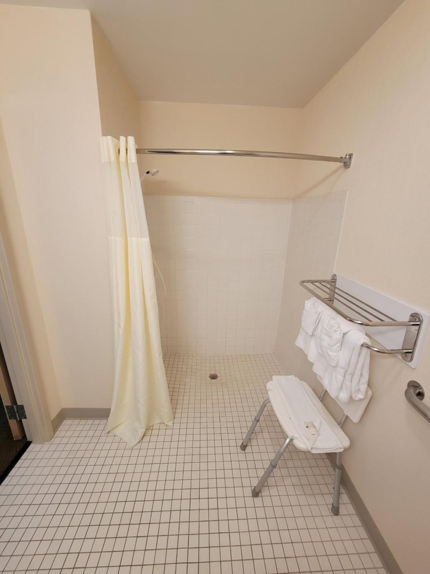 Quality Inn & Suites Prestonsburg Next To Mountain Arts Center Esterno foto