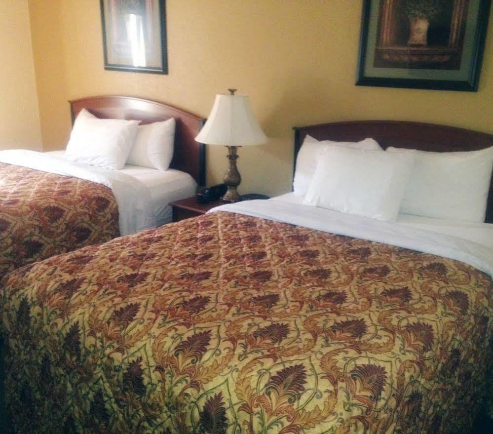 Quality Inn & Suites Prestonsburg Next To Mountain Arts Center Esterno foto
