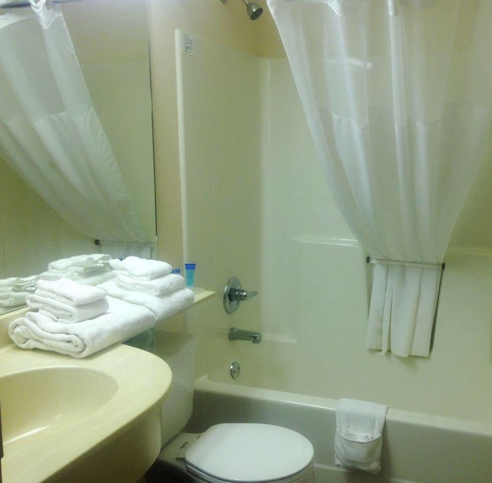 Quality Inn & Suites Prestonsburg Next To Mountain Arts Center Esterno foto