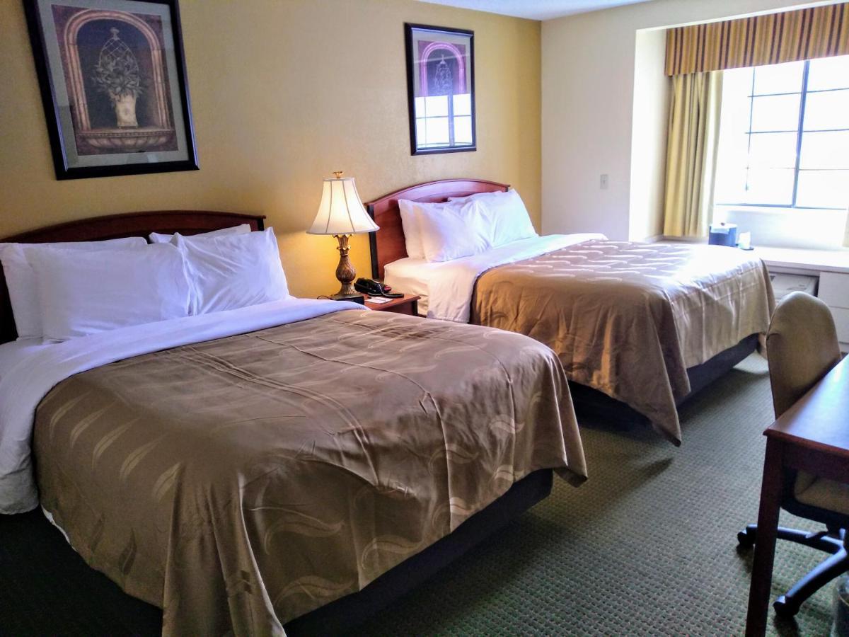 Quality Inn & Suites Prestonsburg Next To Mountain Arts Center Esterno foto
